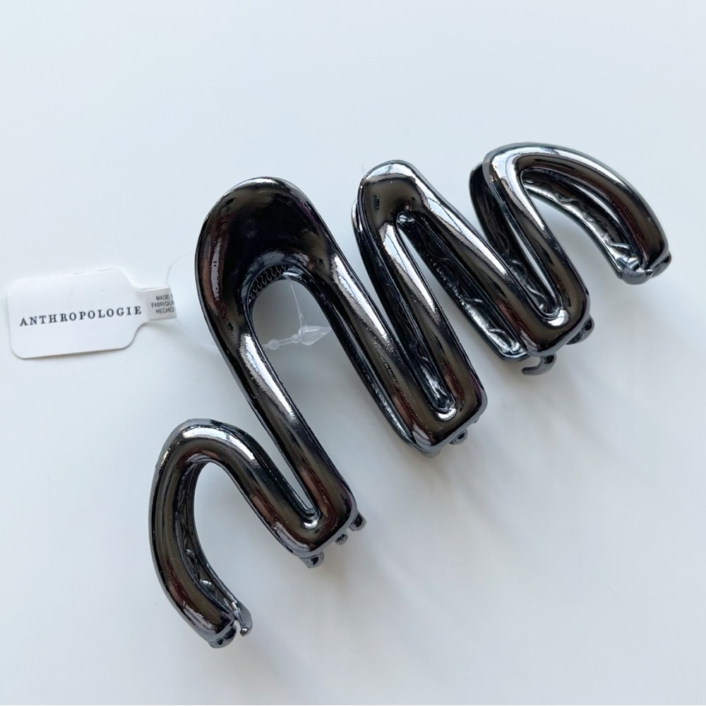 NWT Anthroplogie Squiggle Hair Claw Clip Black Silver - Picture 2 of 5